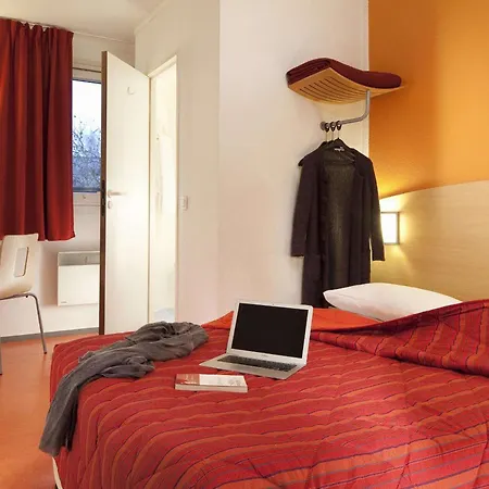 Hotel Fast - Courtaboeuf 2*