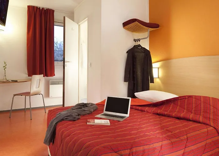 فندق Fast - Courtaboeuf 2*